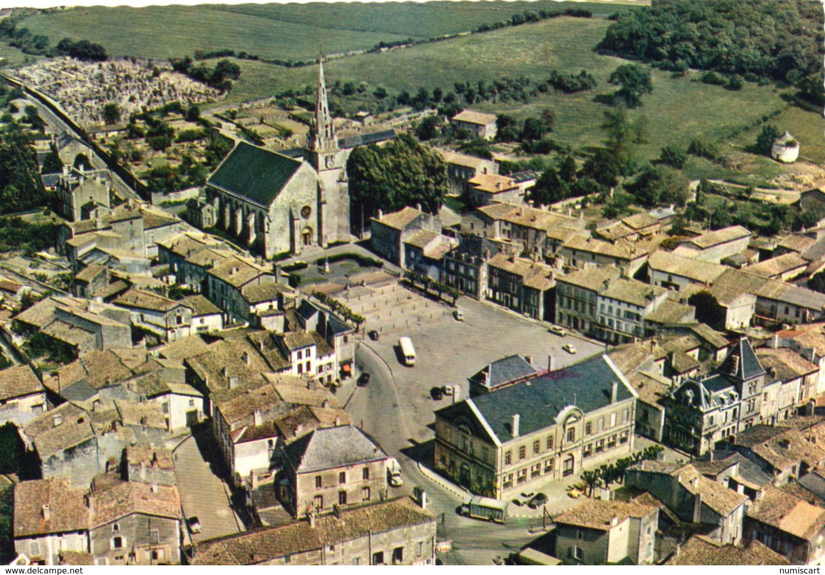 La Mothe-Saint-Heray.. Belle Vue Aérienne Du Village L'Eglise - La Mothe Saint Heray