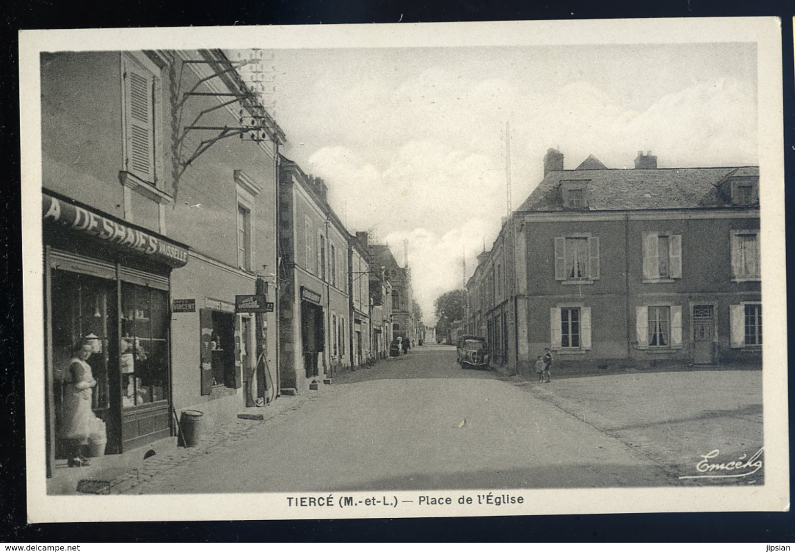 Cpa Du 49 Tiercé -- Place De L' église  JIP87 - Tierce