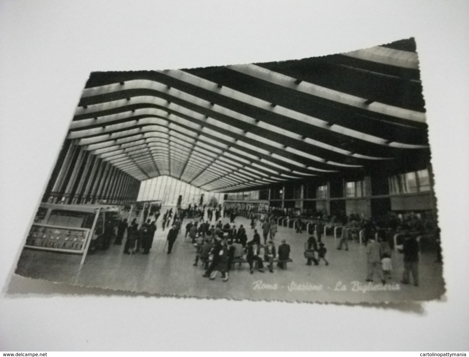 STAZIONE FERROVIARIA INTERNO ROMA LA BIGLIETTERIA - Gares - Sans Trains