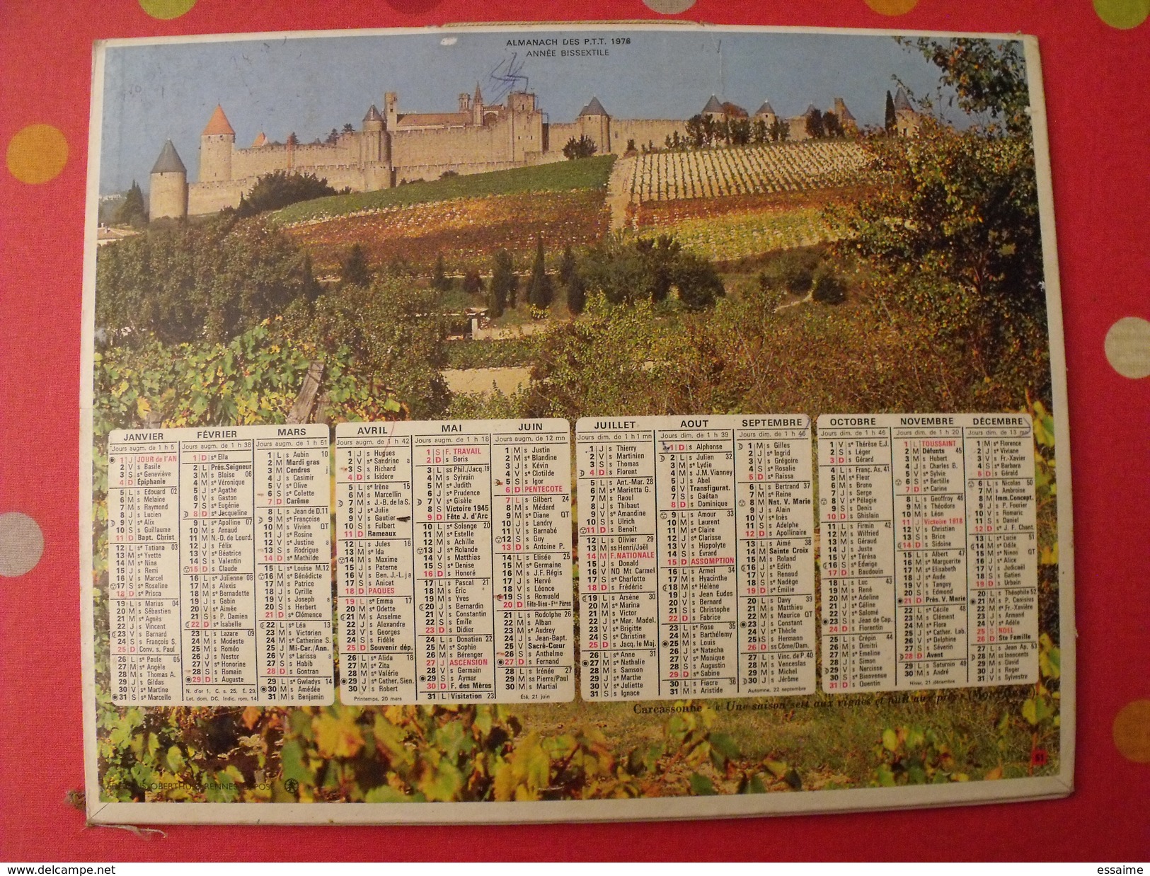 Calendrier Illustré En Carton De 1976. Almanach Des PTT Postes Facteur. Carcassonne Moutons - Tamaño Grande : 1971-80