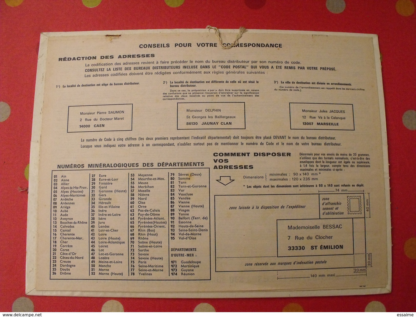 Calendrier Illustré En Carton De 1977. Almanach Des PTT Postes Facteur. Fillette Chat - Tamaño Grande : 1971-80