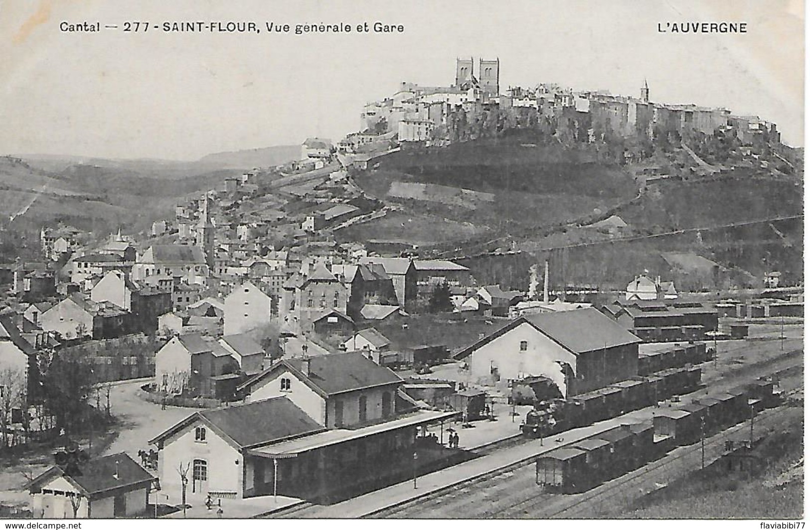 SAINT-FLOUR - ( 15 ) -La Gare Et Vue Générale - Saint Flour