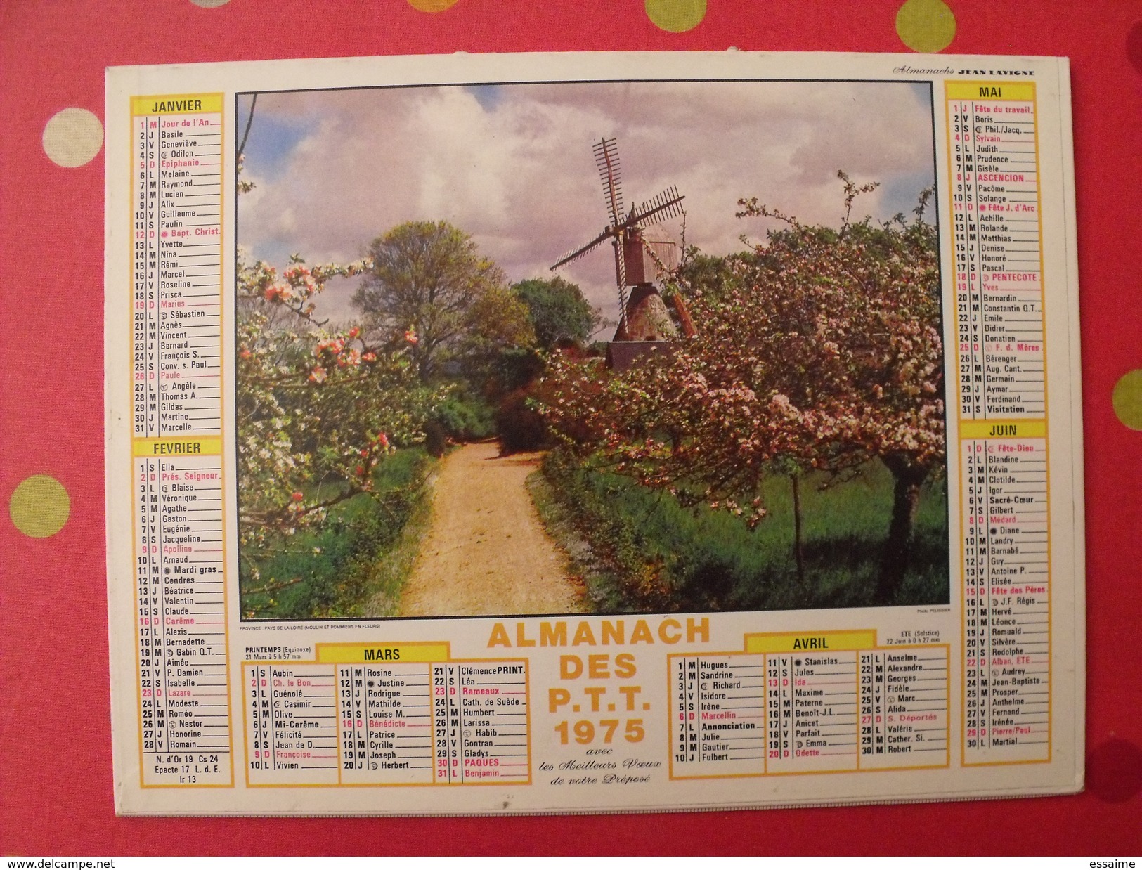 Calendrier Illustré En Carton De 1975. Almanach Des PTT Postes Facteur. Provece Pommiers Moulin - Tamaño Grande : 1971-80