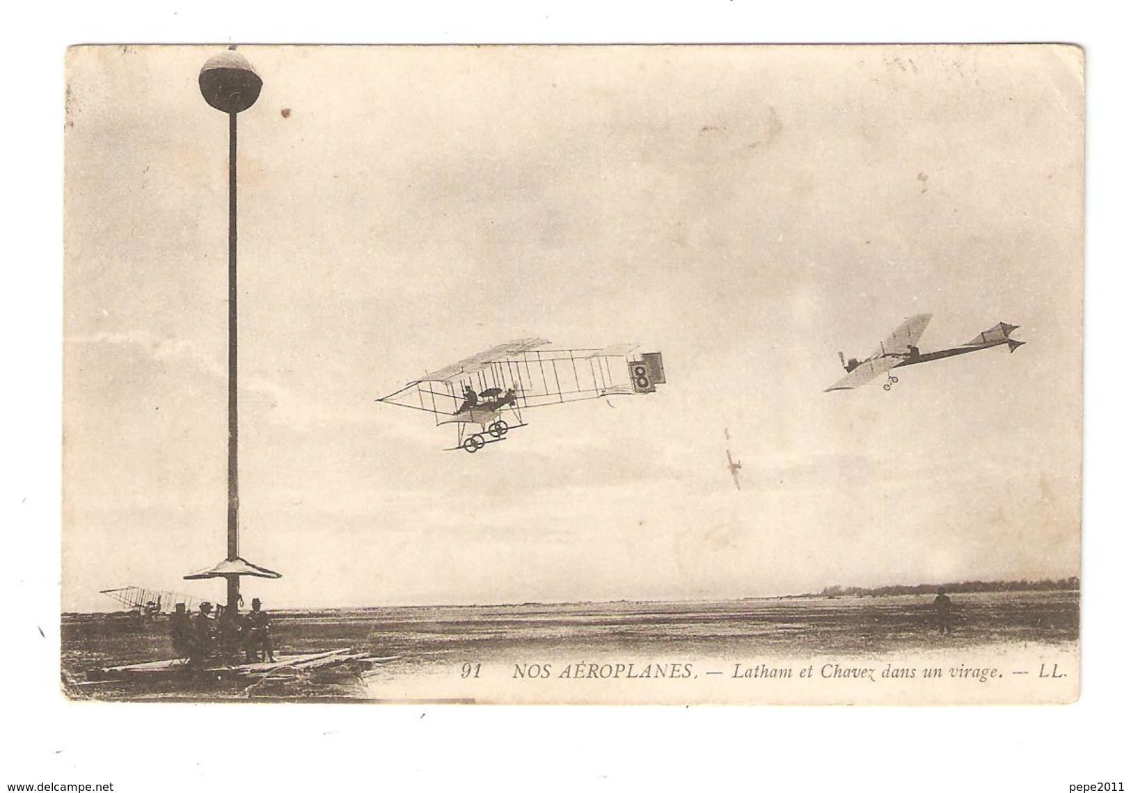 CPA Aviation Nos Aéroplanes LATHAM & CHAVEZ Dans Un Virage  2 Avions  1918 Peu Commune - 1914-1918: 1ère Guerre