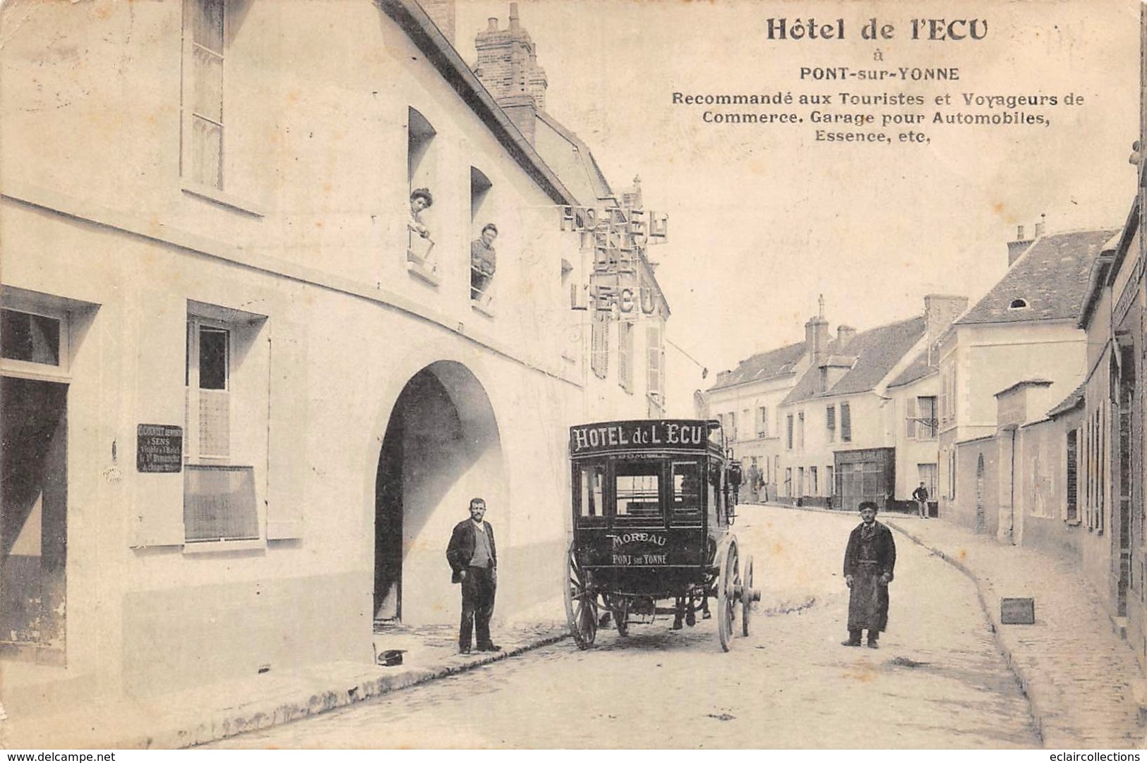 Pont Sur Yonne    89        Hôtel De L'Ecu. Calèche      (voir Scan) - Pont Sur Yonne