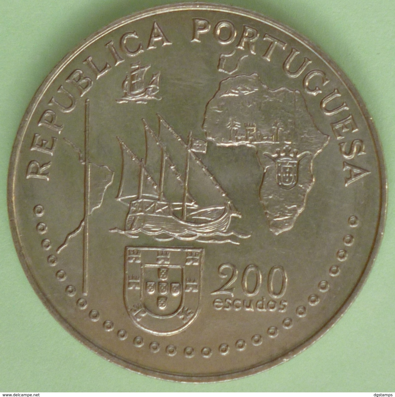 Portugal 1994 KM671 Cobre Niquel 200 Escudos. Tordesillas. XF.  2 Scan. See Desc. - Portugal