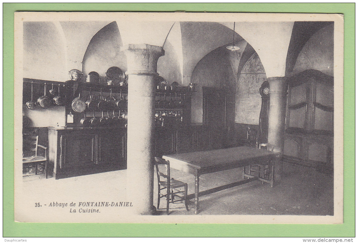 Abbaye De FONTAINE DANIEL : La Cuisine. 2  Scans. Edition Artaud - Autres & Non Classés