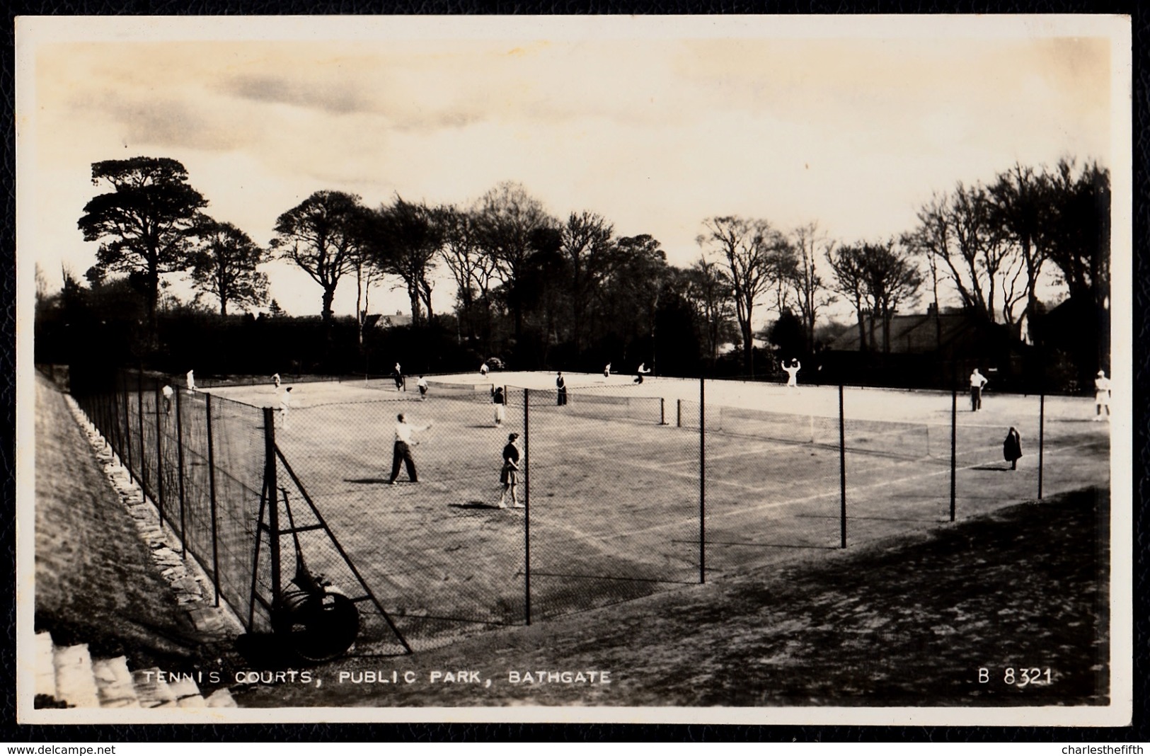 RARE PHOTO CARD SCOTLAND - *** BATHGATE - TENNIS COURTS *** - TENNIS - West Lothian