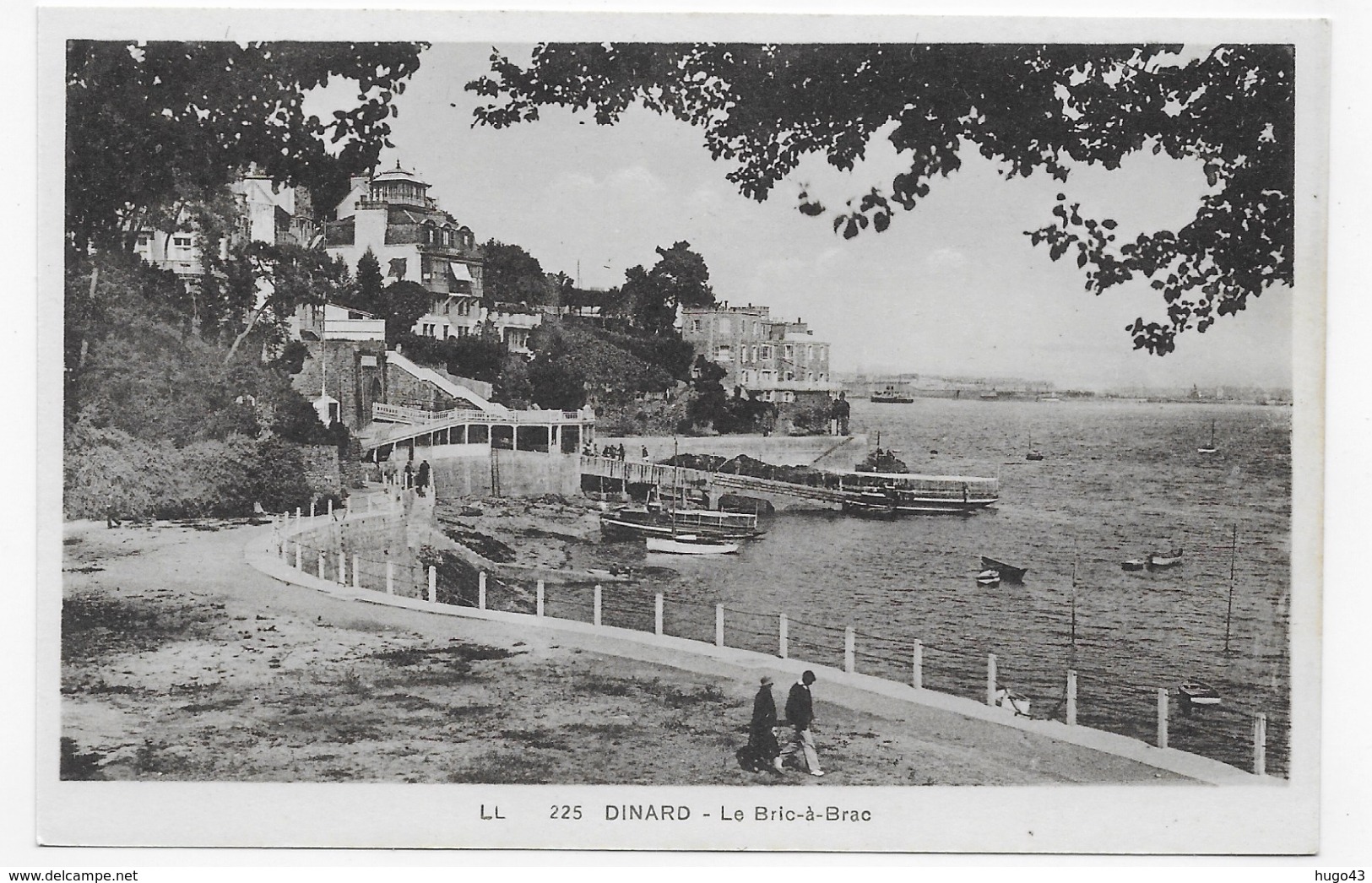 DINARD - N° 225 - LE BRIC A BRAC AVEC PERSONNAGES - CPA NON VOYAGEE - Dinard