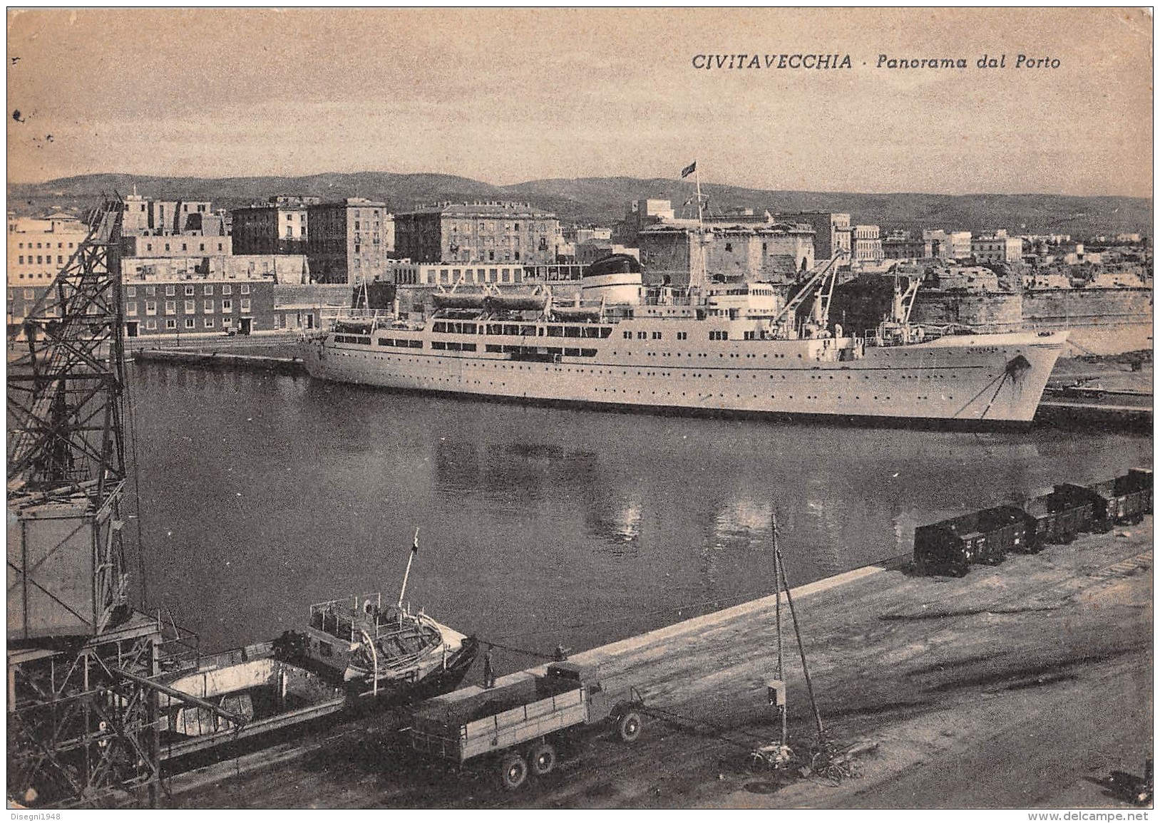 06513 "CIVITAVECCHIA - PANORAMA DEL PORTO" ANIMATA, AUTOCARRO ANNI '40, TRENO. CART. ILL. ORIG. SPEDITA 1956 - Civitavecchia