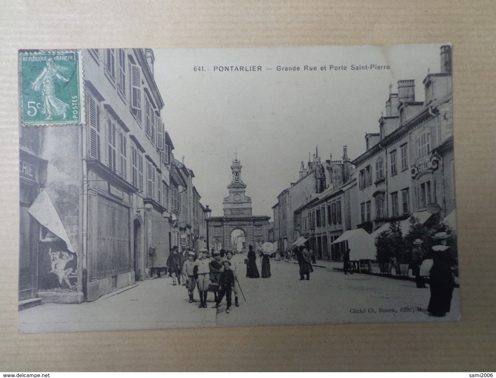 CPA 25 PONTARLIER GRANDE RUE ET PORTE SAINT PIERRE - Pontarlier