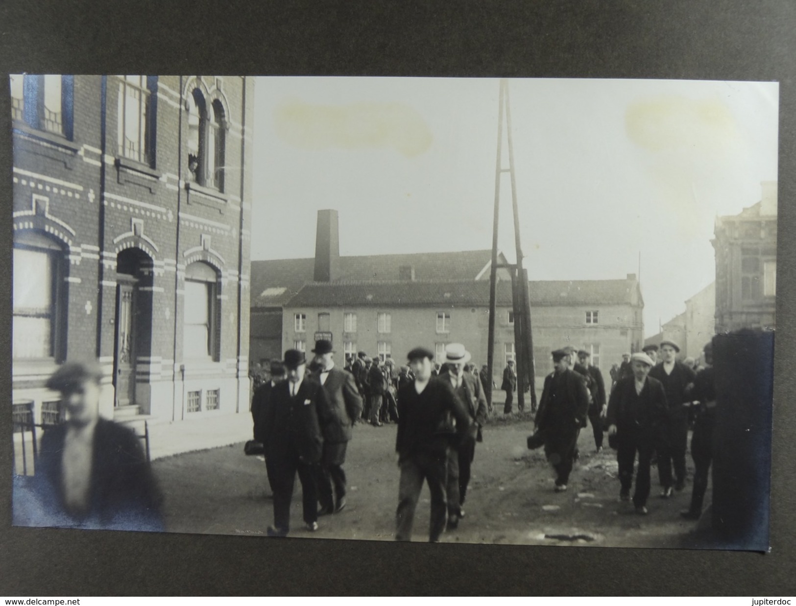 Grèves de Mont-sur-Marchienne 1925 Lot de 14 cartes photos et 38 photos