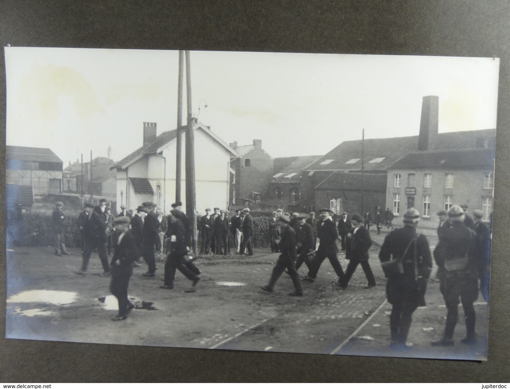 Grèves de Mont-sur-Marchienne 1925 Lot de 14 cartes photos et 38 photos