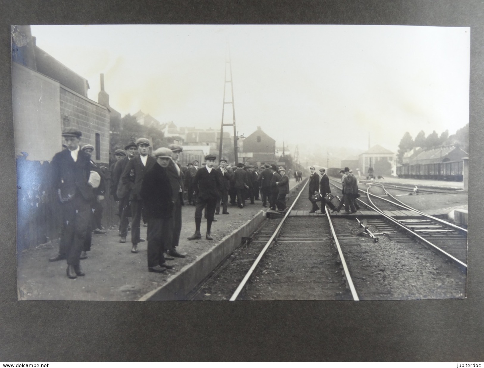 Grèves de Mont-sur-Marchienne 1925 Lot de 14 cartes photos et 38 photos