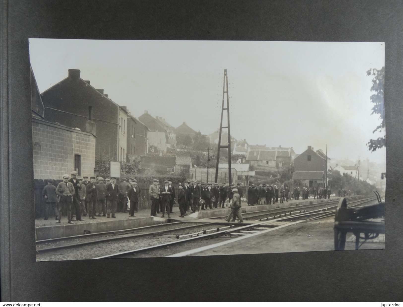 Grèves de Mont-sur-Marchienne 1925 Lot de 14 cartes photos et 38 photos