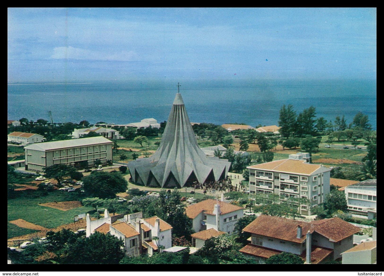 LOURENÇO MARQUES- Igreja Santo Antonio Da Polana (Ed.Bayly) Carte Postale - Mozambique