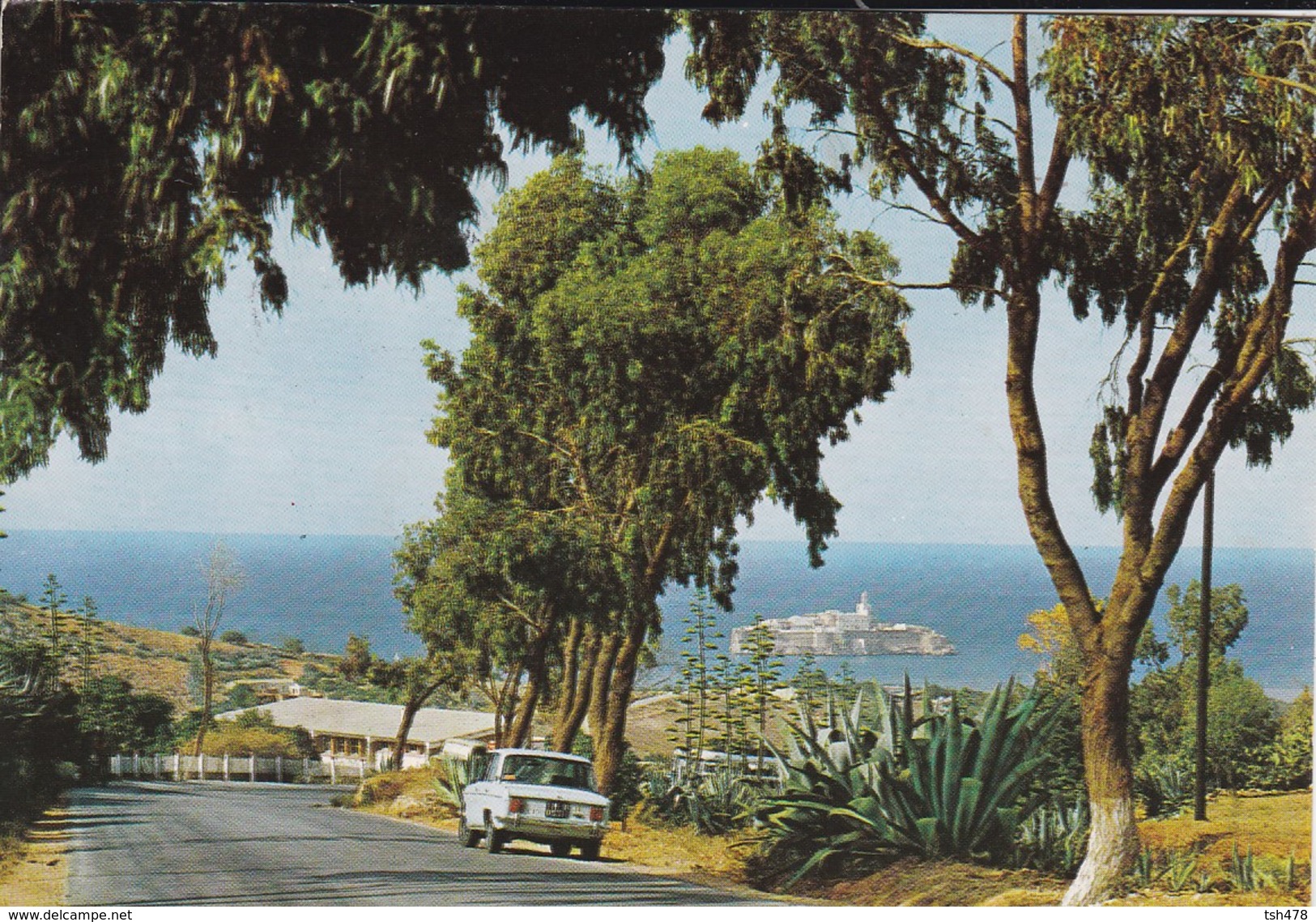 MAROC----AL HOCEIMA---le Rocher---voir 2 Scans - Autres & Non Classés