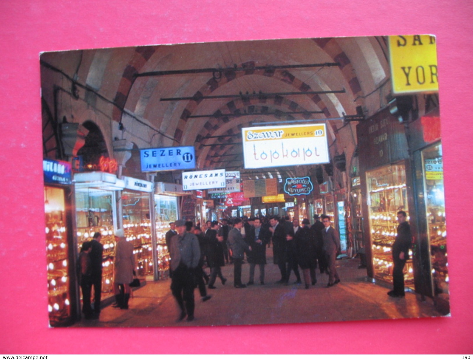 ISTANBUL Ve GUZELLIKLERI.Grand Bazaar - Street Merchants