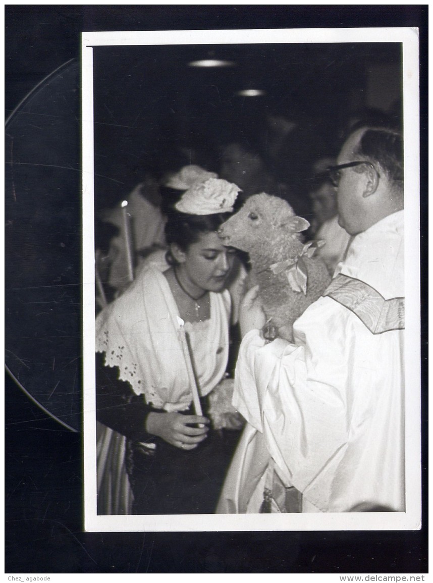 CP (13) Cérémonie Religieuse Probablement à Arles - Paques ? Arlésienne - Carte Photo Garimnd Arles - 1954 - Arles