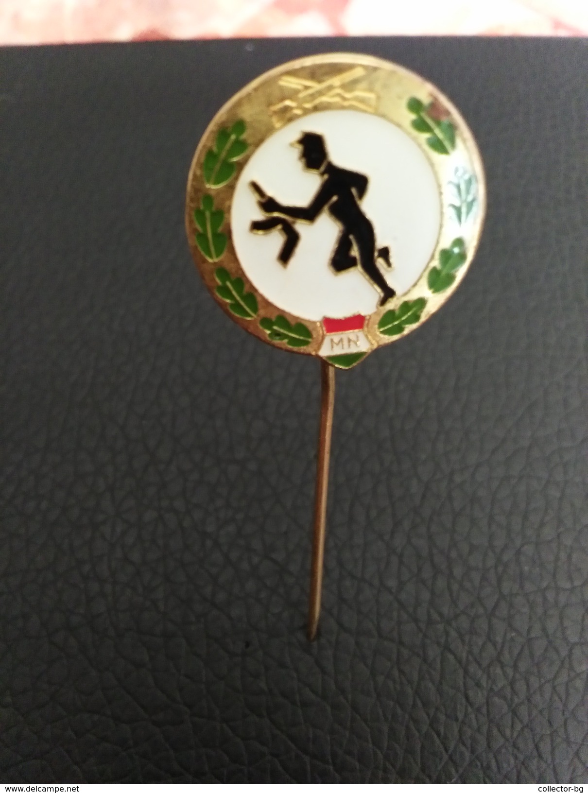 ULTRA RARE VINTAGE EXCELLENT SPORT SHOOTER ARMY MILITARY HUNGARY BADGE PIN TIMBRE - Army