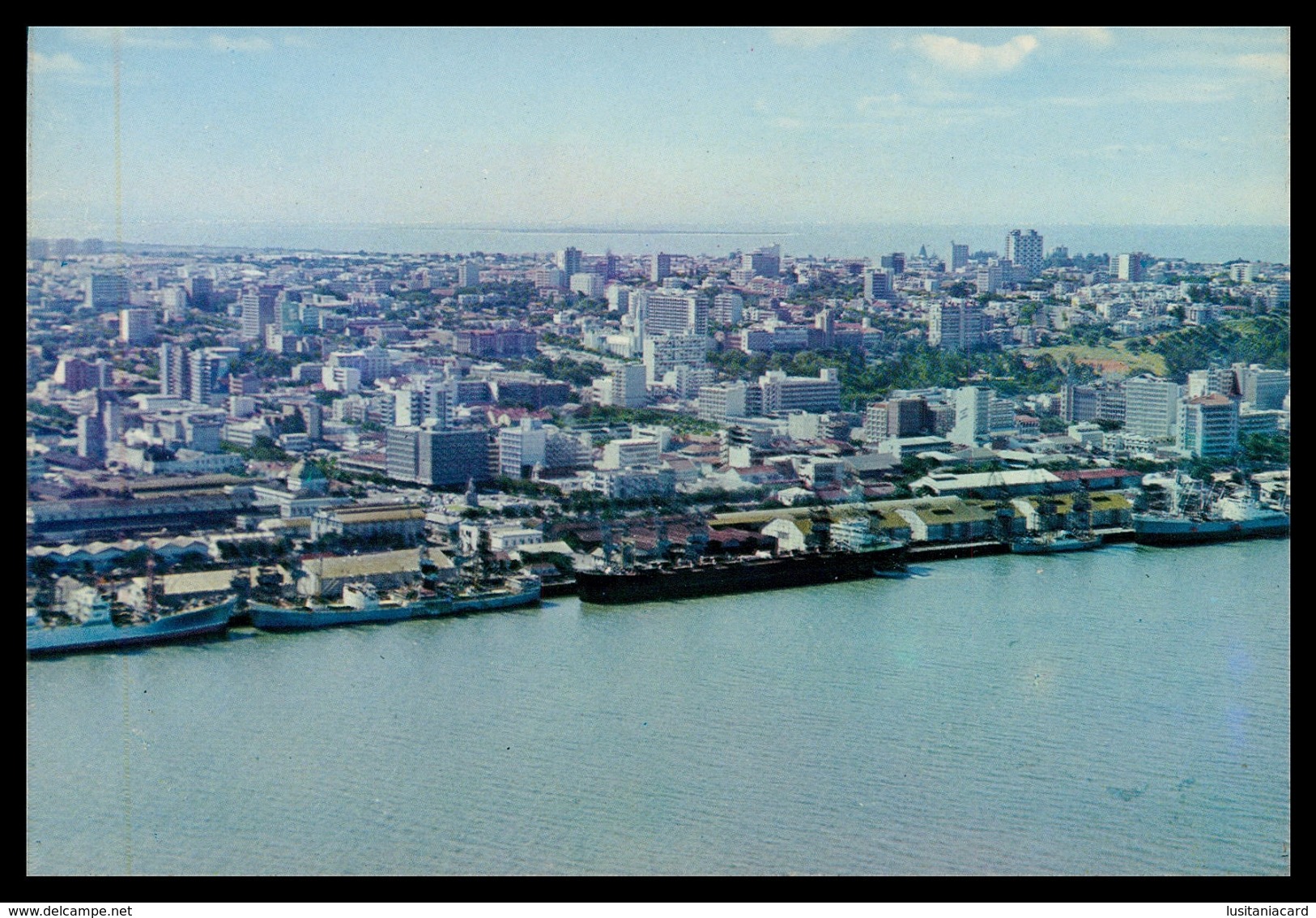 LOURENÇO MARQUES - Vista Da Cidade E Cais  (Ed.Livraria E Papelaria Progresso) Carte Postale - Mozambique