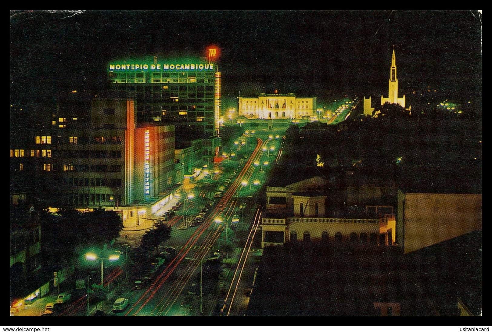 LOURENÇO MARQUES -BANCOS - Avenida D.Luis. Vista Noturna  (Ed.Focarte Nº 5) Carte Postale - Mozambique