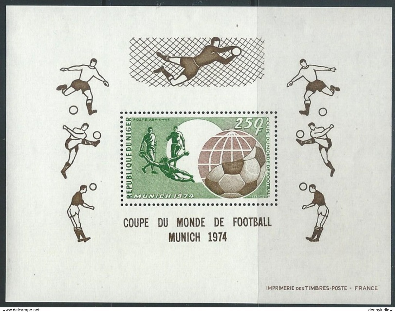 Niger 1974  Sc#C231  250fr Soccer World Cup  MH* 2016 Scott Value $3.25 - Níger (1960-...)