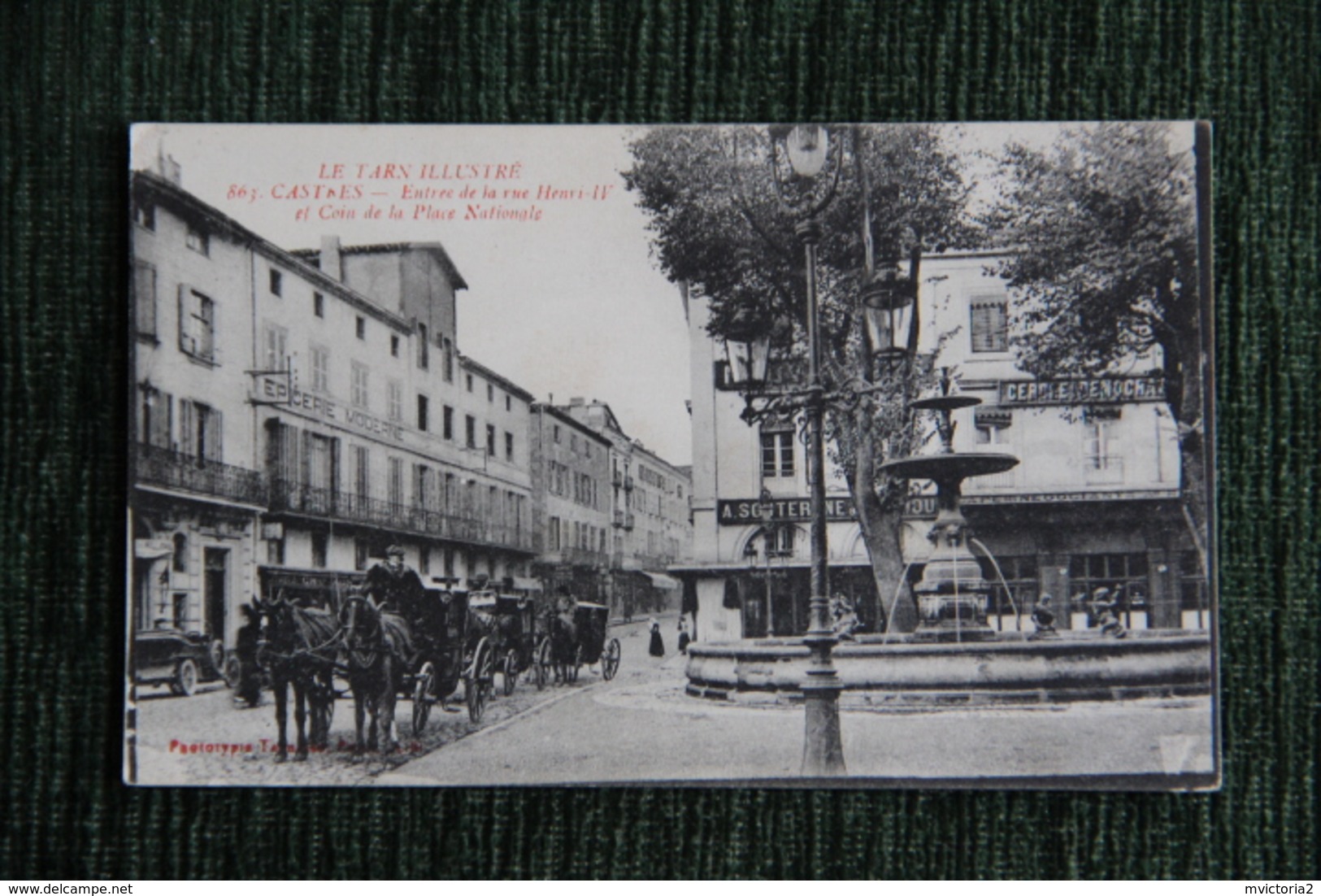 CASTRES - Entrée De La Rue HENRI IV Et Coin De La Place Nationale. - Castres