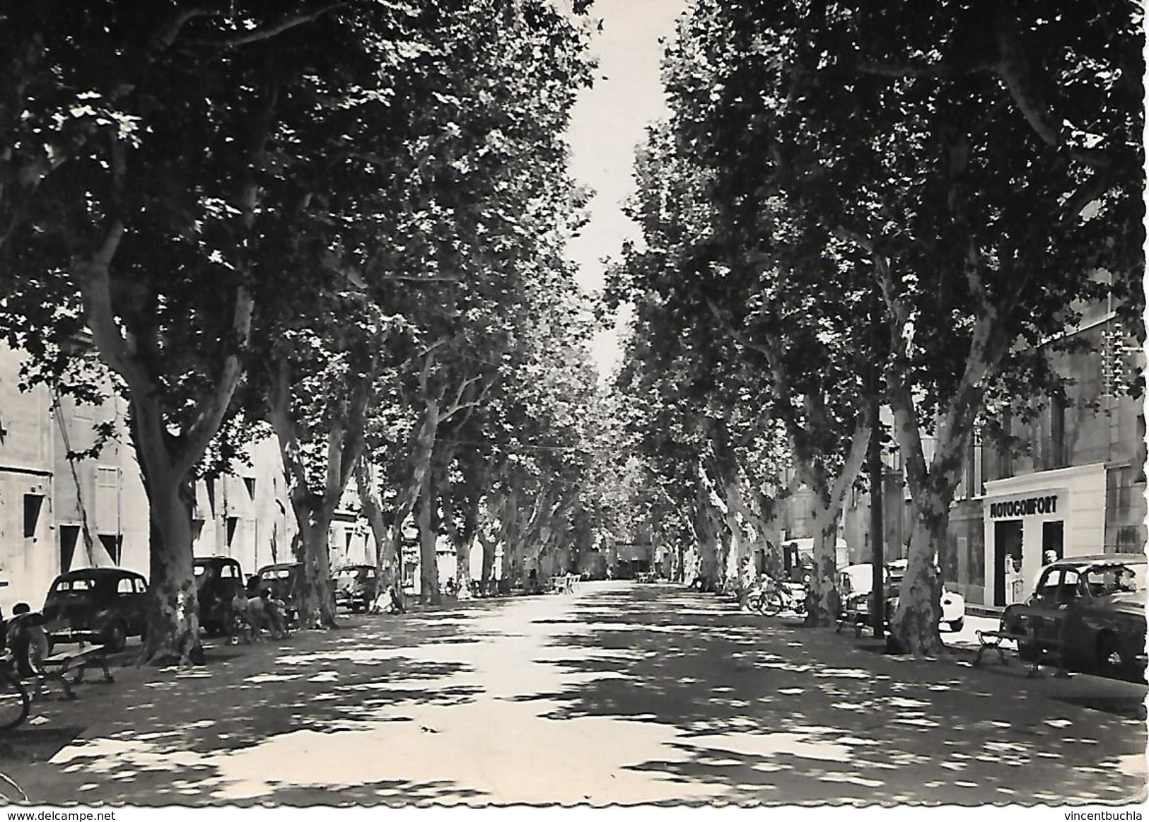 Istres - Le Cours Jean-Jaurès - Istres