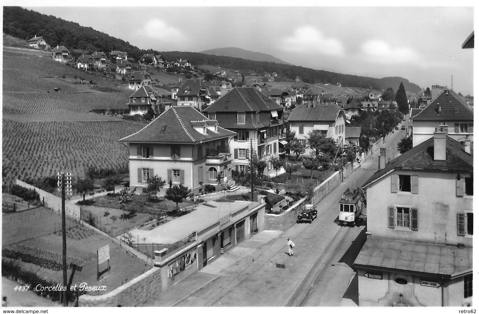 CORCELLES &rarr; Tram Und Oldtimer Auf Der Dorfstrasse Anno 1955 - Corcelles