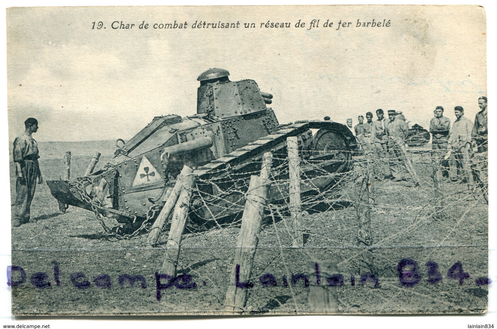 - 19 - Militaria -  Char De Combat Détruisant Un Réseau De Fil De Fer Barbelé,  Trèfle, Animation, TBE, Scans. - Valence