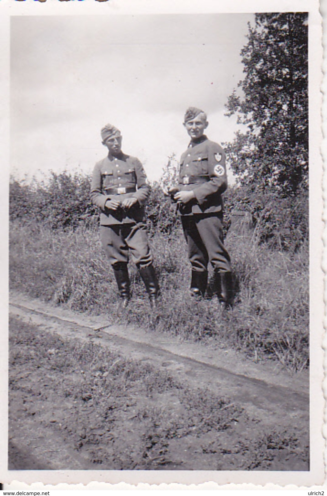 Foto 2 Deutsche Soldaten - Hakenkreuzbinde - 2. WK - 8*5cm (26322) - Krieg, Militär