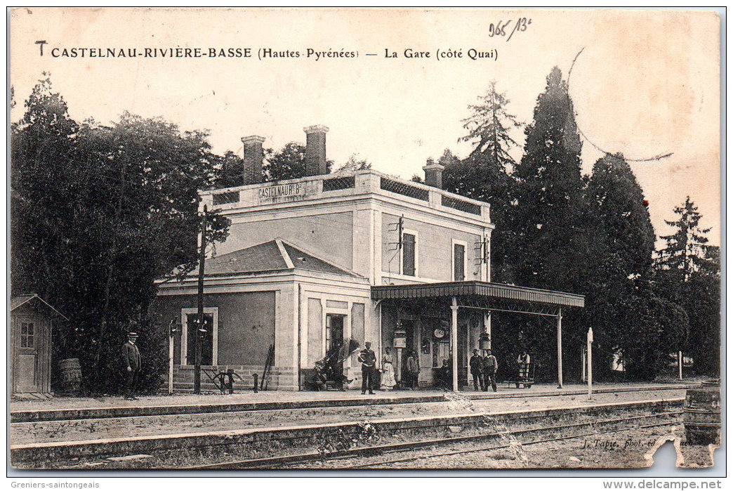 65 CASTELNAU RIVIERE BASSE - La Gare Coté Quai (manque En Bas) - Castelnau Riviere Basse