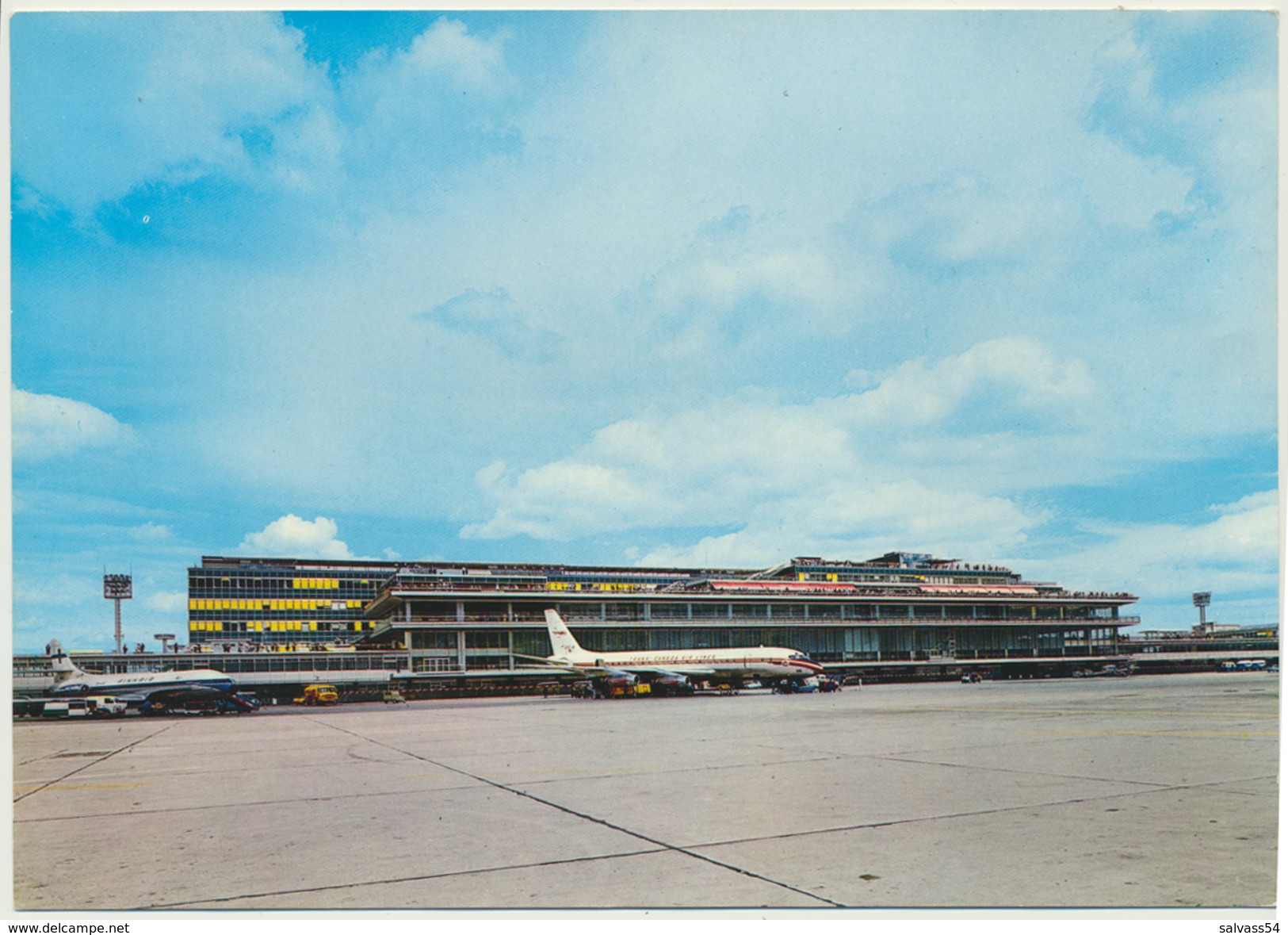 Aéroport De PARIS-ORLY : Façade Sud De L'aérogare Et L'aire De Stationnement (carte Grand Format - 1967) - Aerodrome