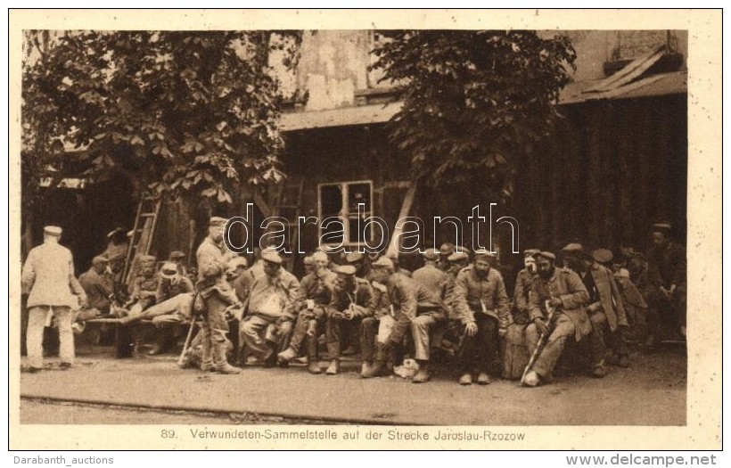 ** T1/T2 Verwundeten-Sammelstelle Auf Der Strecke Jaroslau-Rzozow / Military WWI, Wounded Soldiers By The Railroad... - Non Classés