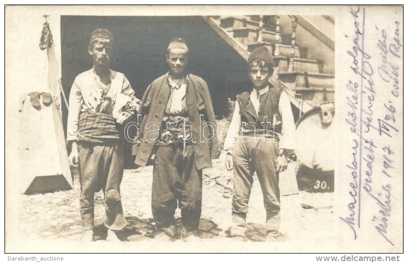 * T2 1917 Skopje, &Uuml;sk&uuml;b; Maced&oacute;n ElÅ‘kelÅ‘ Polg&aacute;rok / Macedonian Folklore, Photo - Non Classés