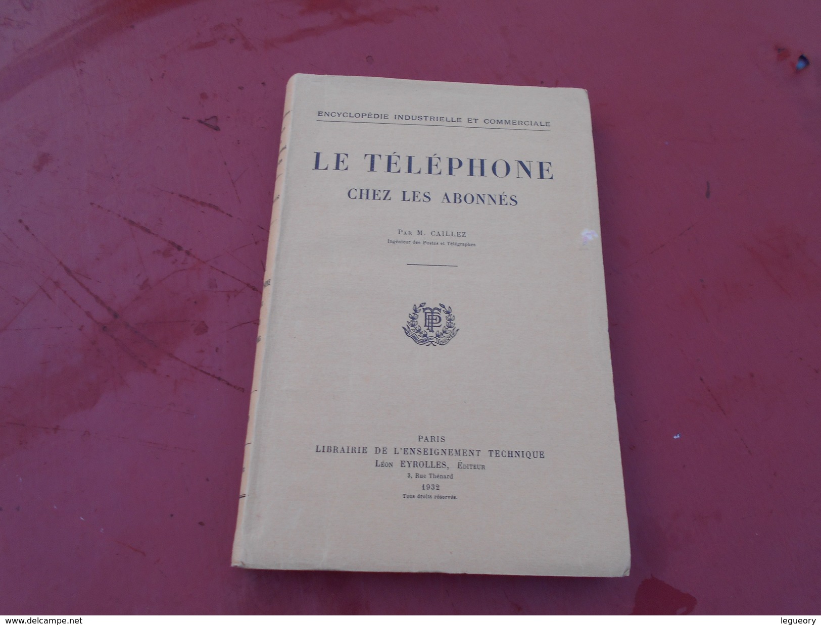 Le Telephone Chez Les Abonnés  1932 - 18+ Years Old