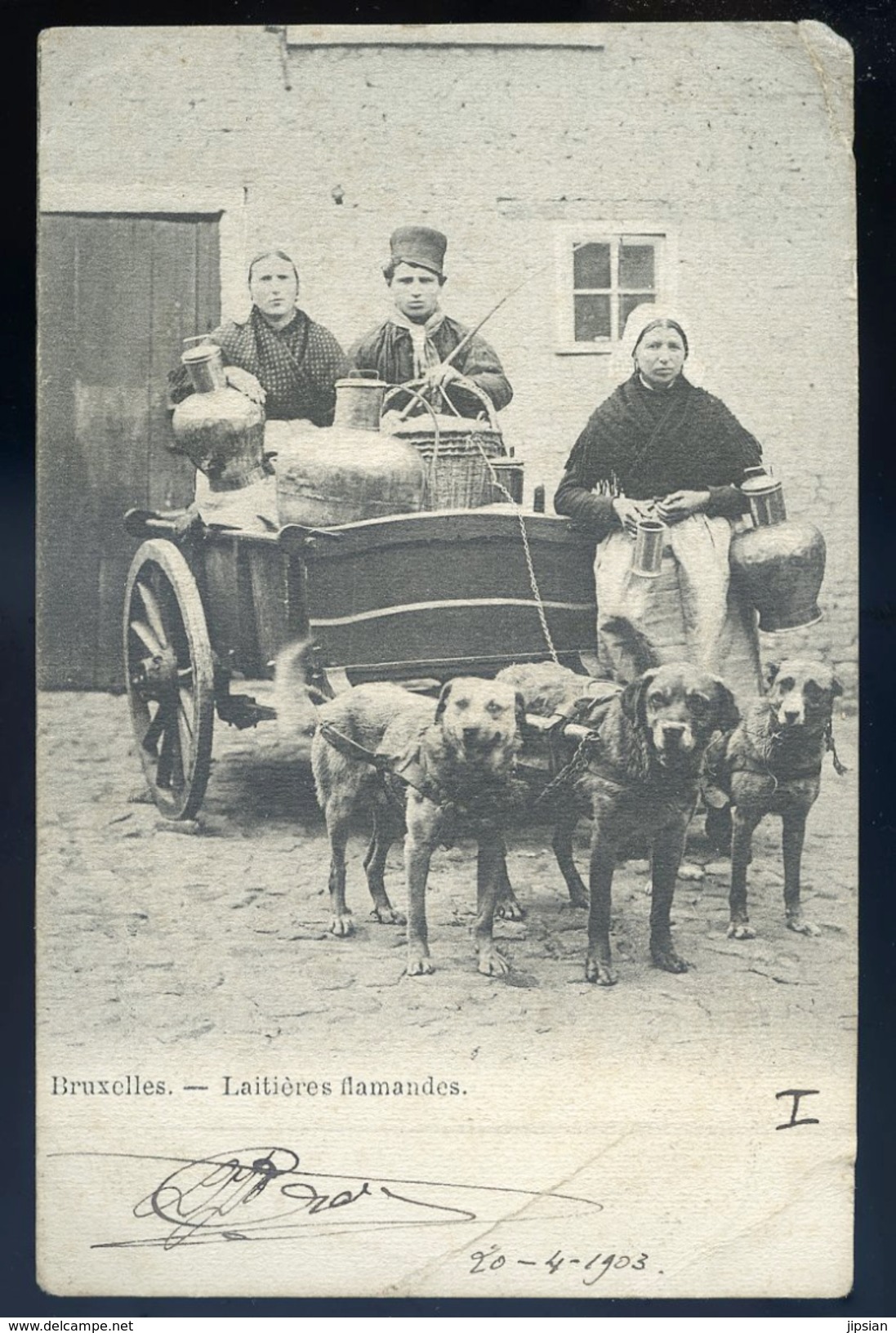 Cpa Belgique  Laitières Flamandes Attelage De Chiens   YPO9 - Collections & Lots