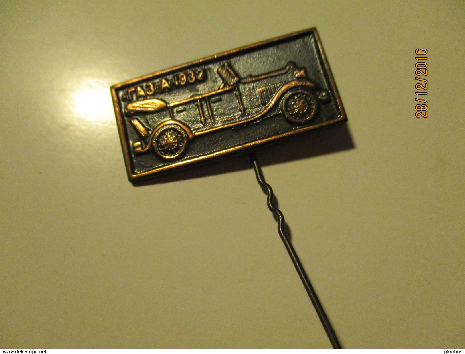 RUSSIA USSR AUTOMOBILE OLDTIMER  GAZ A 1932 PIN BADGE , O - Andere & Zonder Classificatie