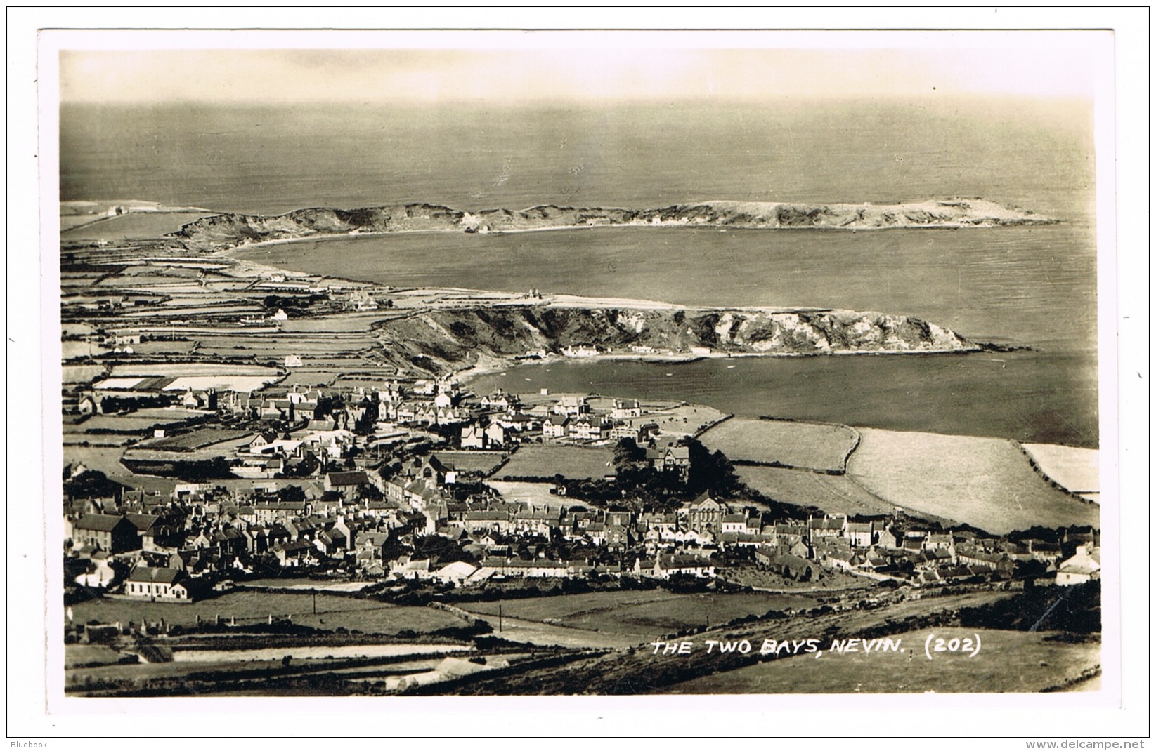 RB 1136 - Aerial Real Photo Postcard - The Two Bays Nevin Caernarvonshire Wales - Caernarvonshire