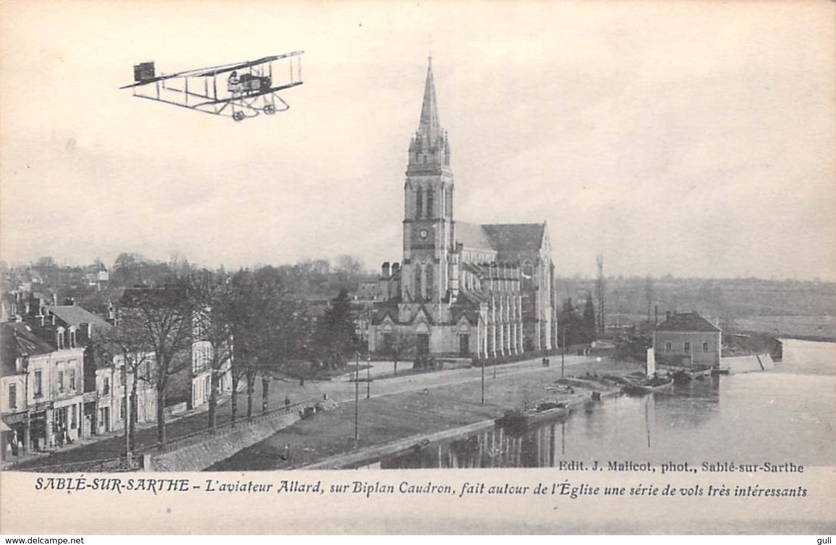 72 Sarthe- SABLE Sur SARTHE L'Aviateur ALLARD Sur Biplan Caudron Autour De L'église Une Série De Vols (avion Aviation) - Sable Sur Sarthe