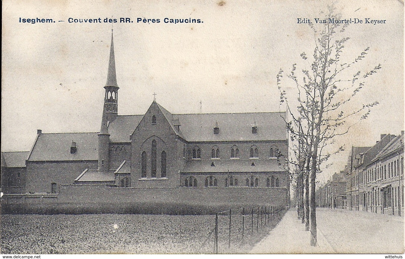 Iseghem - Izegem  Couvent Des R.R. Pères Capucins    ( 2 Scans ) - Izegem