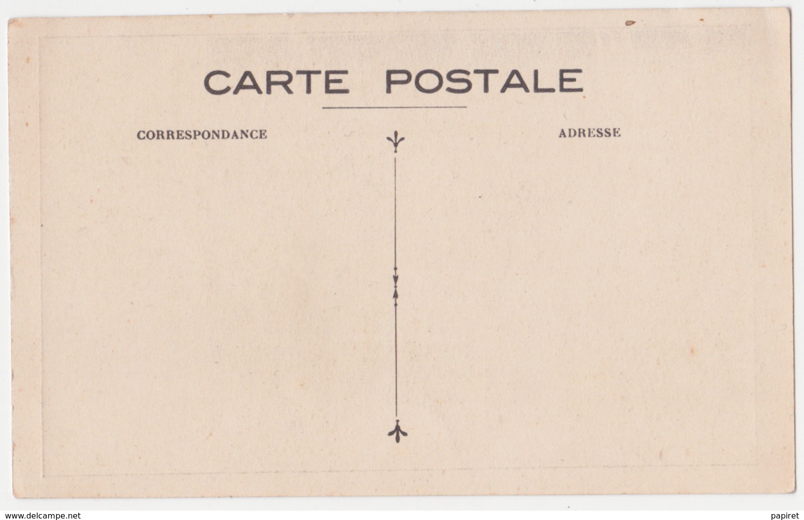 Cpa Hyeres 9 Place Du Marché Devanture Fabrique Enseigne Fresque Attribut Vitrerie Maison Collet Castel Clavel 1910 - Hyeres