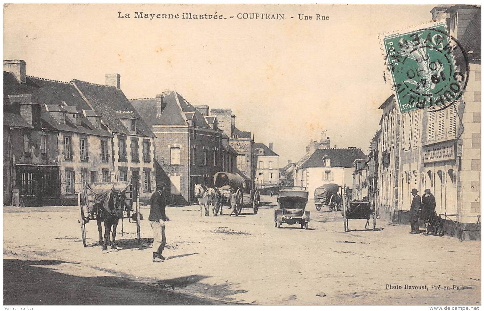 53 - MAYENNE / Couptrain - Une Rue - Animée - Couptrain