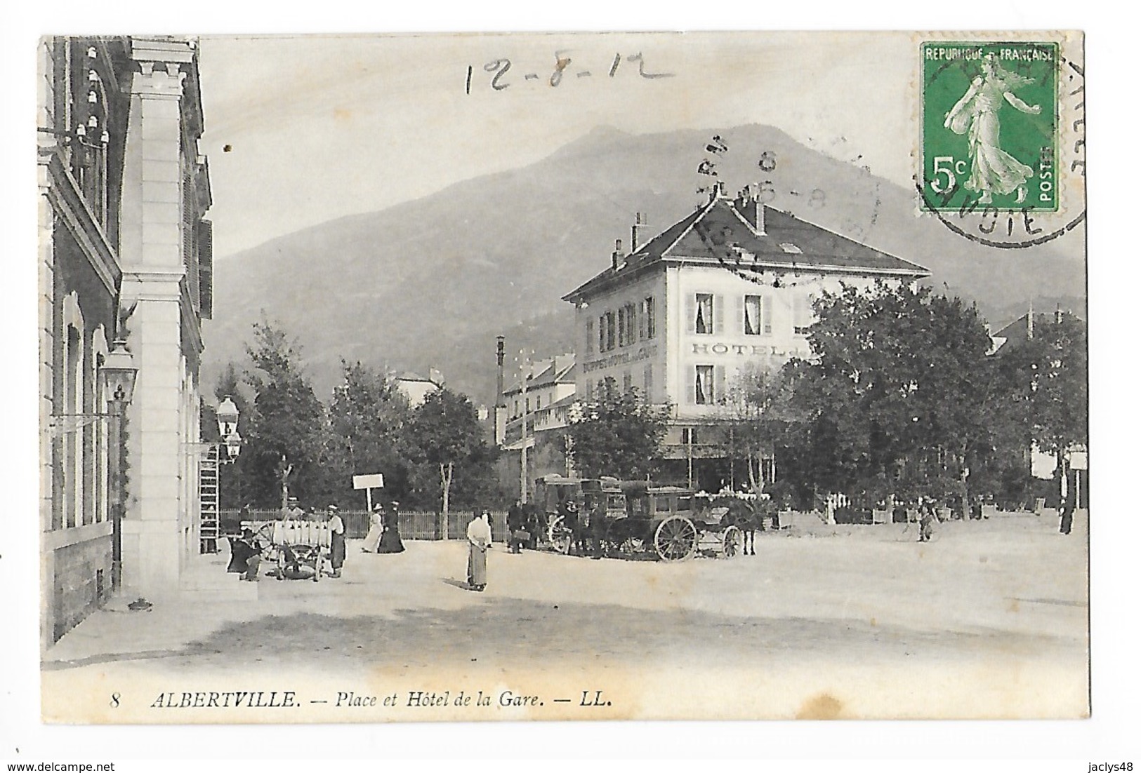 ALBERTVILLE  (cpa 73)  Place Et Hôtel De La Gare -   - L 1 - Albertville