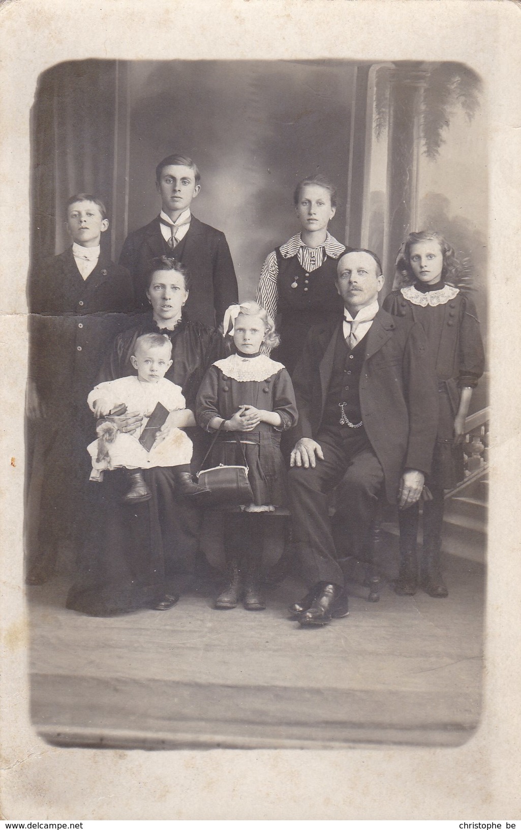 Postkaart, Fotokaart, Geposeerde Familiefoto Met Baby  (pk31871) - Autres & Non Classés