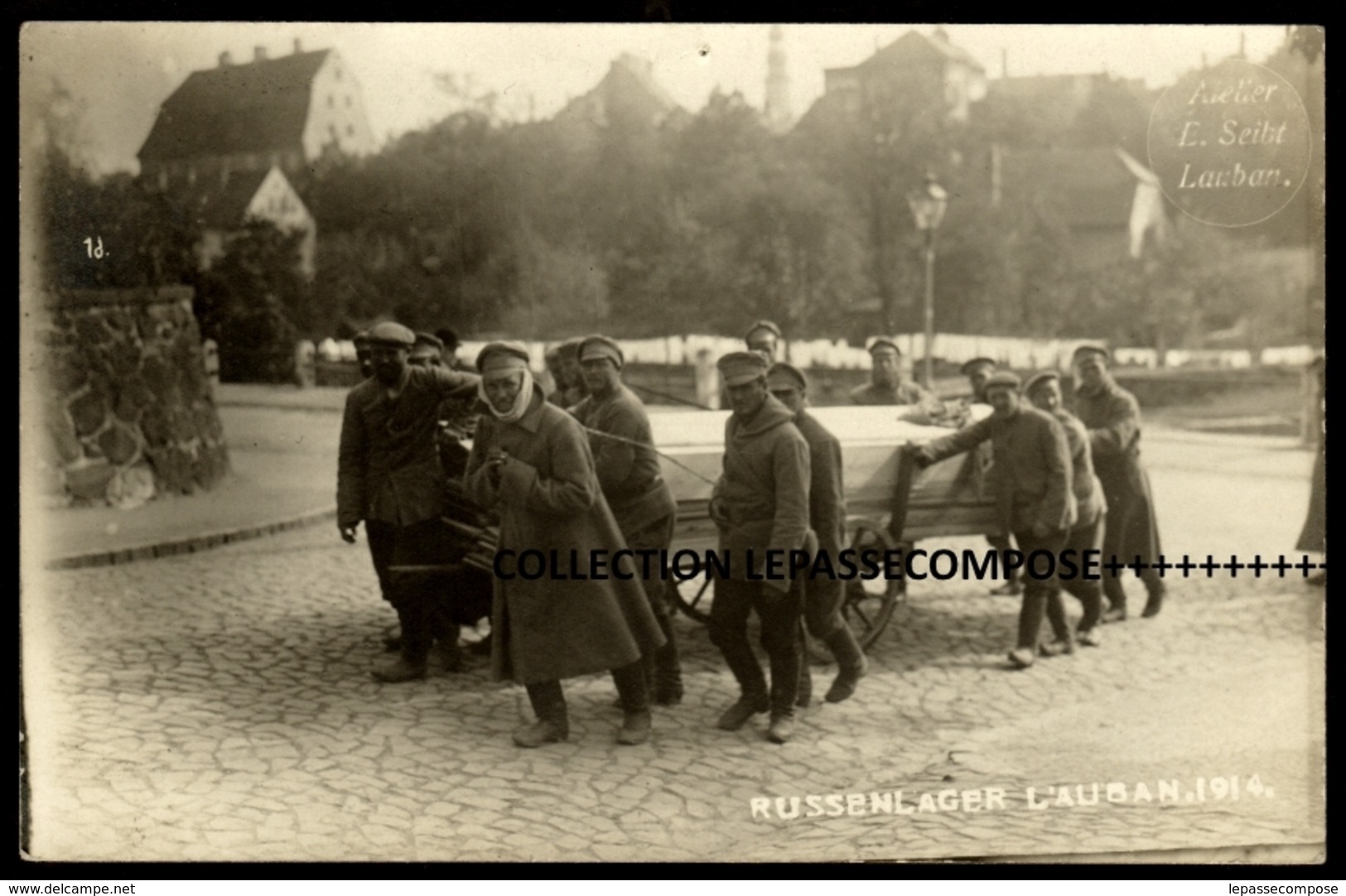 TOP - LAUBAN LUBAN POLOGNE - CARTE PHOTO INEDITE DE PRISONNIERS DE GUERRE ET SOLDATS RUSSES AU TRAVAIL EN 1914 - Guerre 1914-18