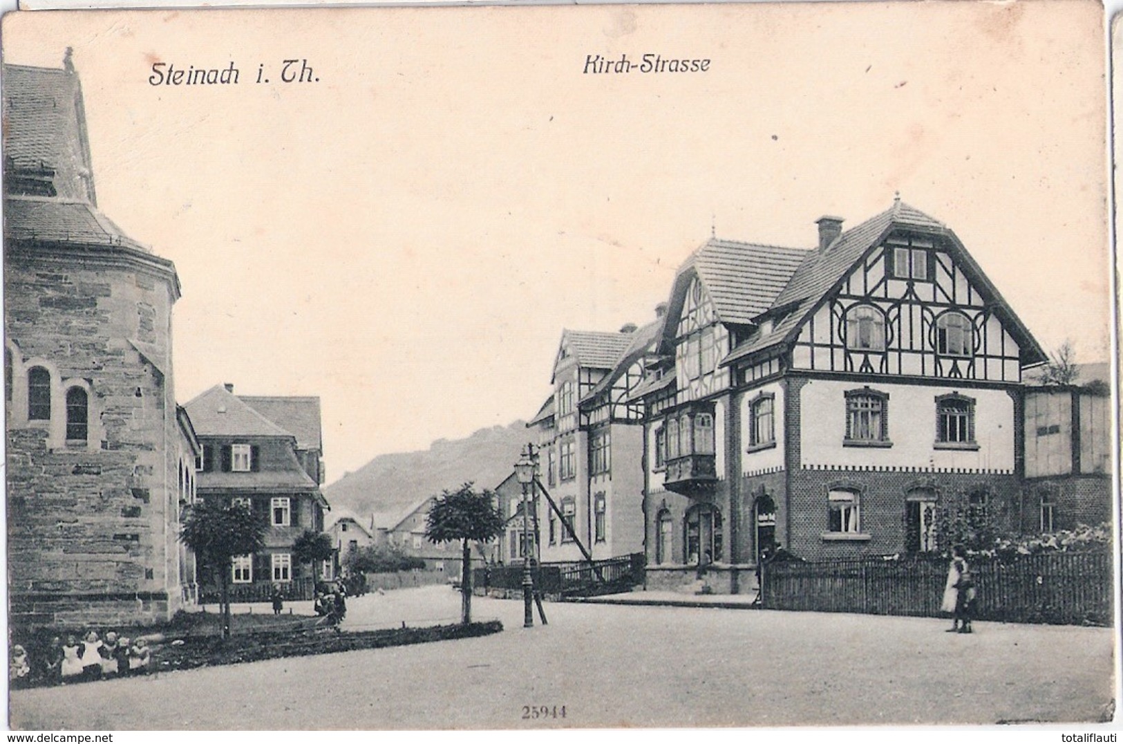 STEINACH Kirch Str Kinder V D Kirche Atelier Voßgelaufen Mit Bahnpost 11.5.1911 COBURG LAUSCHA ZUG 733 Deutlich - Steinbach-Hallenberg