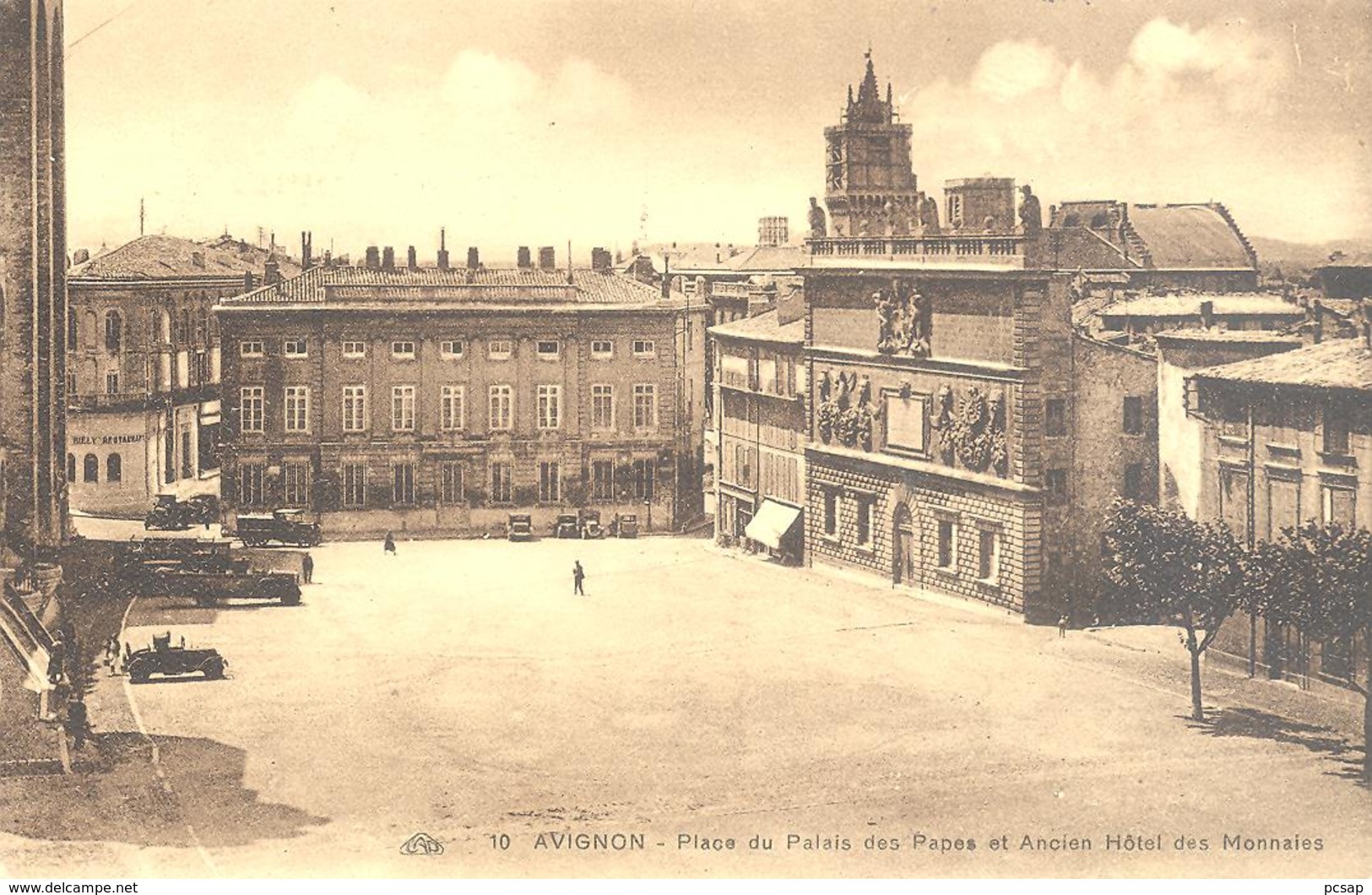 Avignon : Place Du Palais Des Papes Et Ancien Hôtel Des Monnaies - Avignon