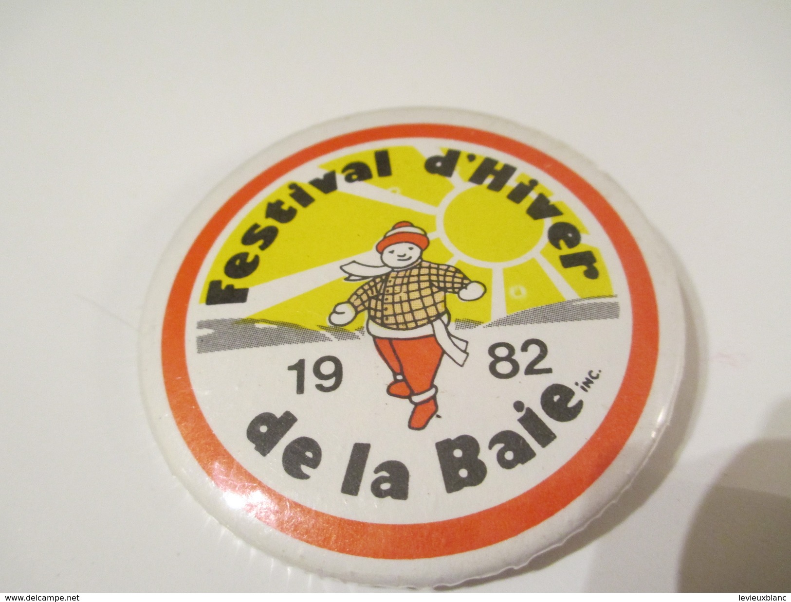 Badge événementiel Ancien /Canada/Montréal /Sport/ Festival D'Hiver De La Baie / 1982    BAD75 - Autres & Non Classés